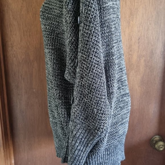 New Directions XL Sweater infused with shiny threads - Picture 2 of 7